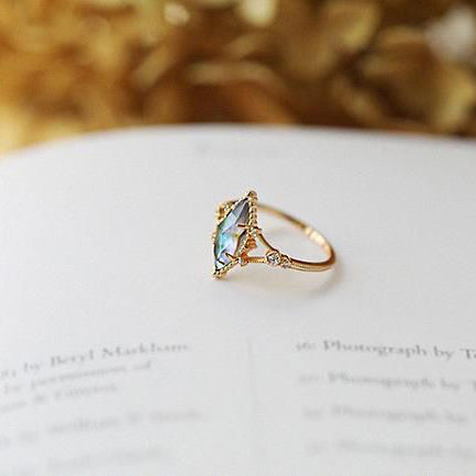 Symphony Abalone White Crystal 3D Ring