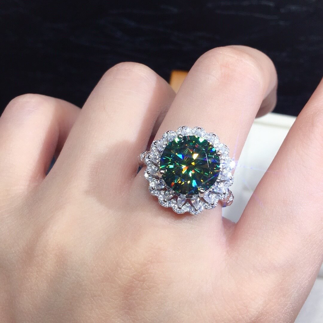 Luxurious Ring with Fire Sparkle Three Carat Zirconia in Maldivian Turquoise