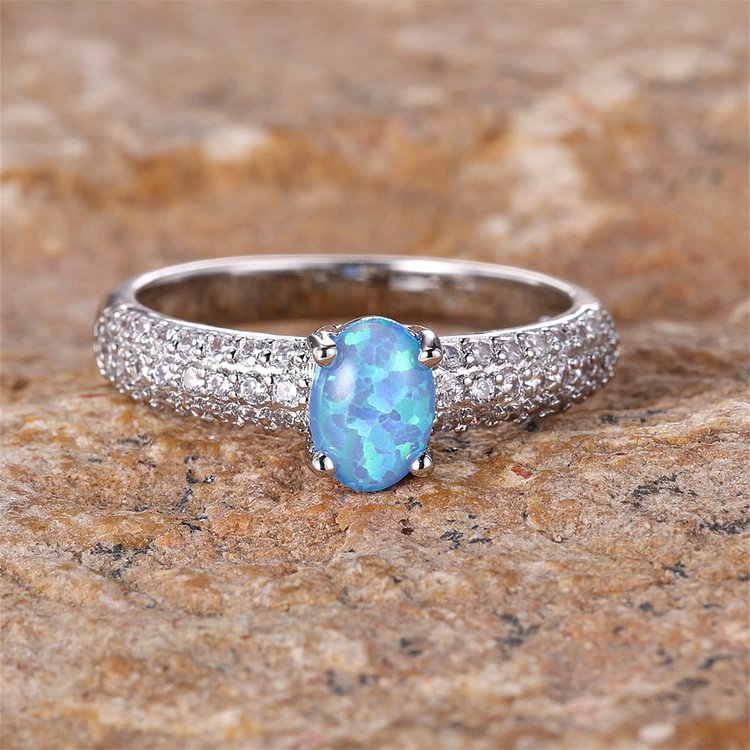 "Shiny Elegance" Round Opal Zircon Edge Band Ring