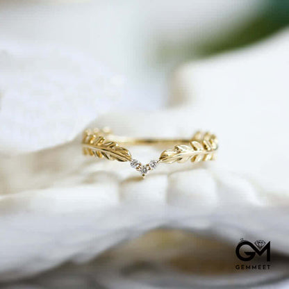 Golden Laurel Leaf Ring