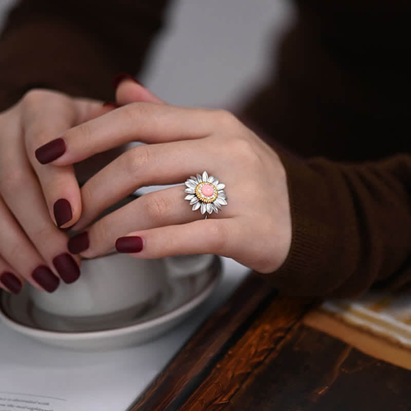 Women's Vintage Daisy Ring and Earrings