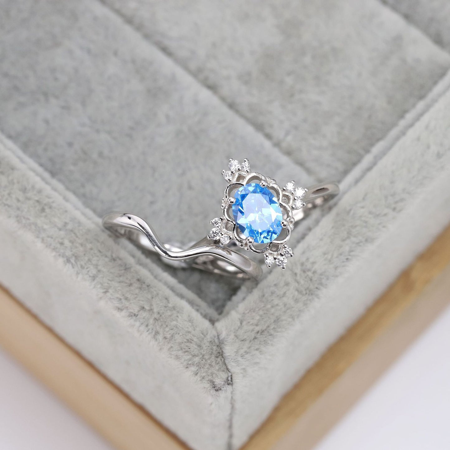 Simple Blue Parstone Zircon Ring