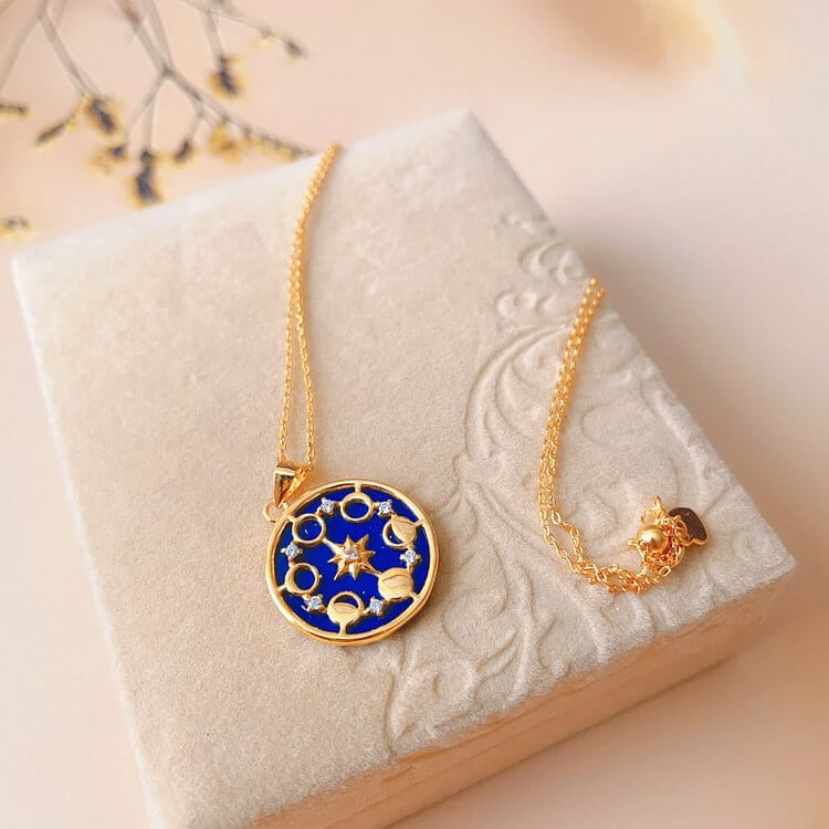 Lapis Lazuli Moon Phase Eight Awn Star Necklace