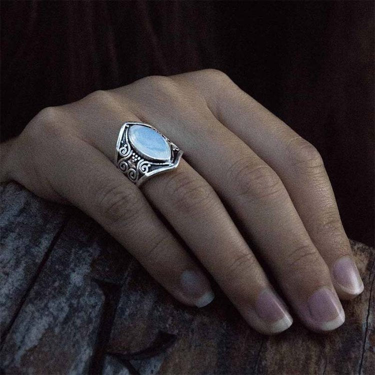 Boho Style - Moonstone Healing Protaction Ring