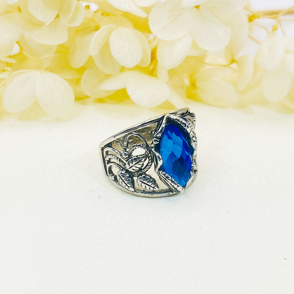 Vintage Luxury Sapphire Ring