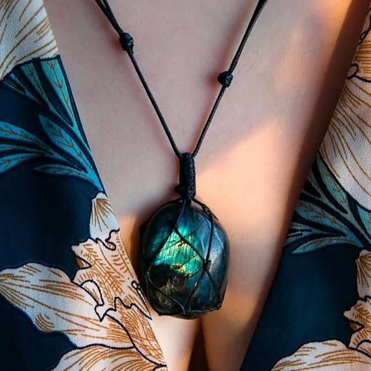 Wrapped Dragons Heart Natural Labradorite Stone Necklace