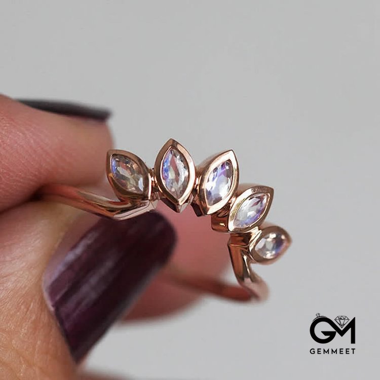 Sun Flower Moonstone 3 - Piece Ring