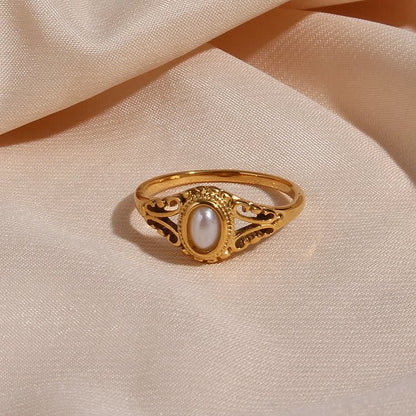 Delicate Natural Pearl Gold Flower Ring