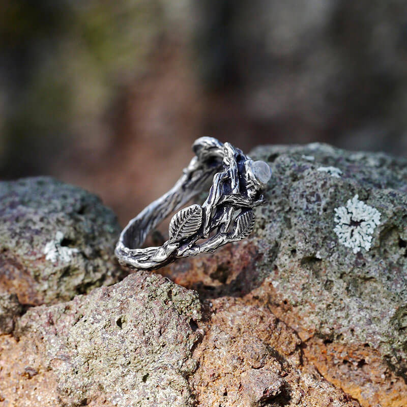 Retro Branch Leaf Hollow Moonstone Ring