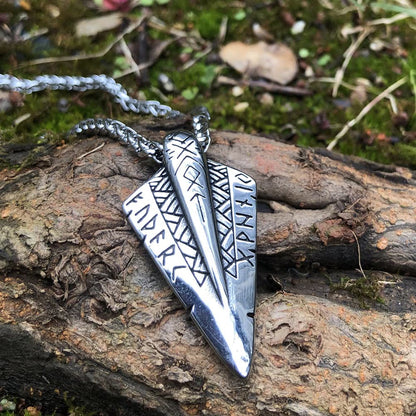 Odin's Spear head Gungnir Viking Arrowhead Necklace