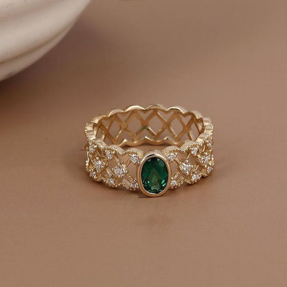 Vintage Faux Emerald Lace Court Ring