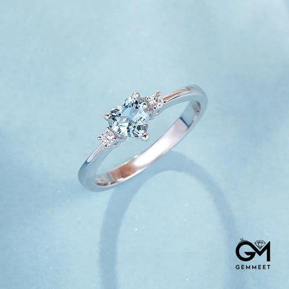 Delicate Aquamarine Heart-shaped Zircon Ring