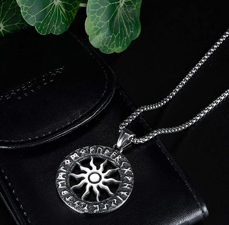 Vintage Sun Wheel Flower Necklace