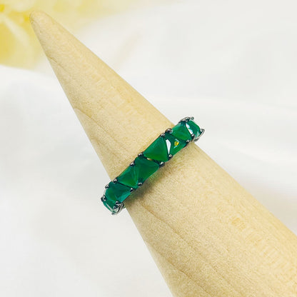 Simple Inlaid Dark Green Zircon Ring