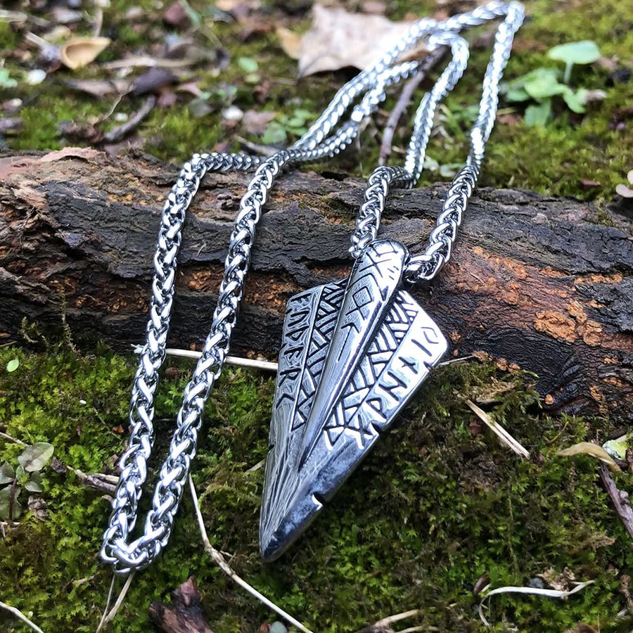 Odin's Spear head Gungnir Viking Arrowhead Necklace