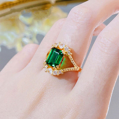 Imitation Natural Zambian Emerald Ring Four Carat Princess Cut Green Diamond Ring