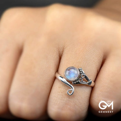 Round Cut Moonstone Retro Ring