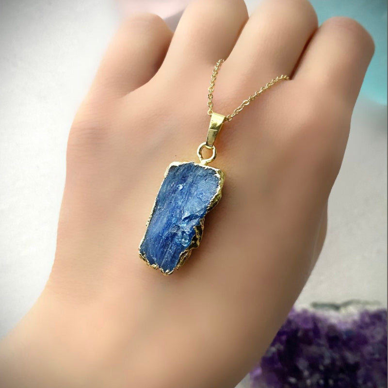 Delicate Natural Blue Crystal Irregular Necklace