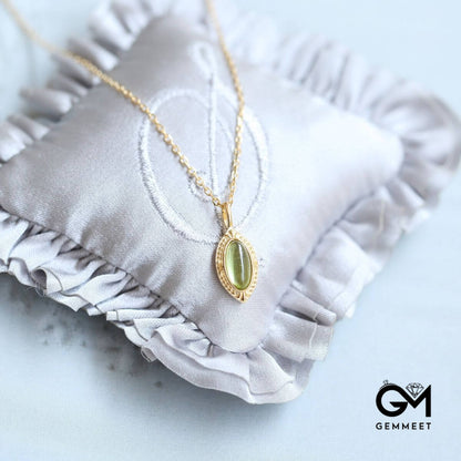 Vintage Green Crystal Oval Pendant Necklace