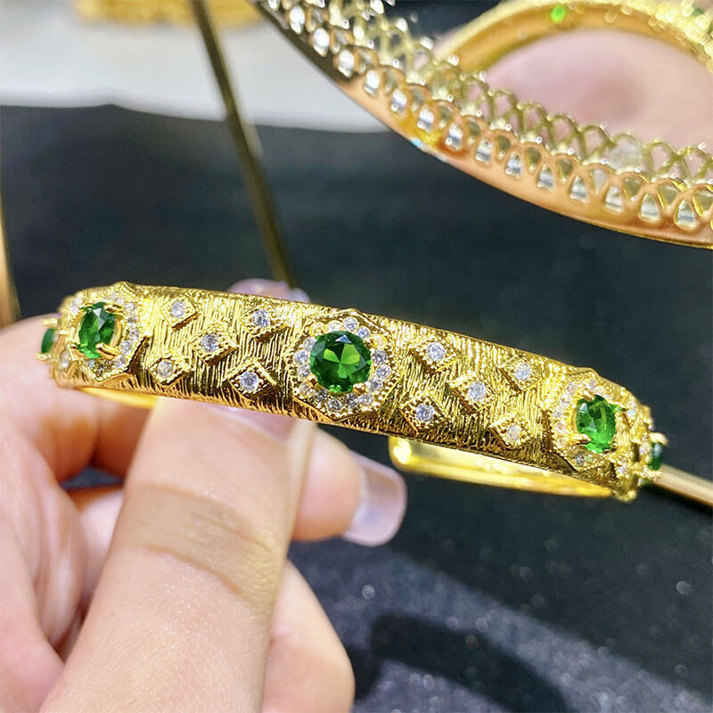 Handmade Butcher Silk Inlaid Zircon Opening Bracelet Women's Weaving Pattern Carved Gold Imitation Emerald Zircon Bracelet