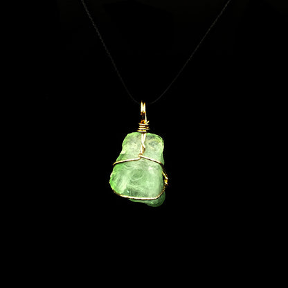 Natural Irregularity Green Stone Necklace