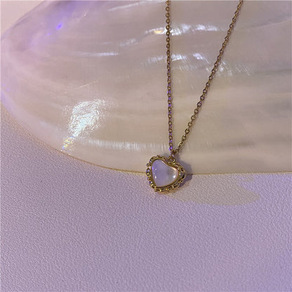 Golden Heart Halo Crystal Pendant Retro Necklace