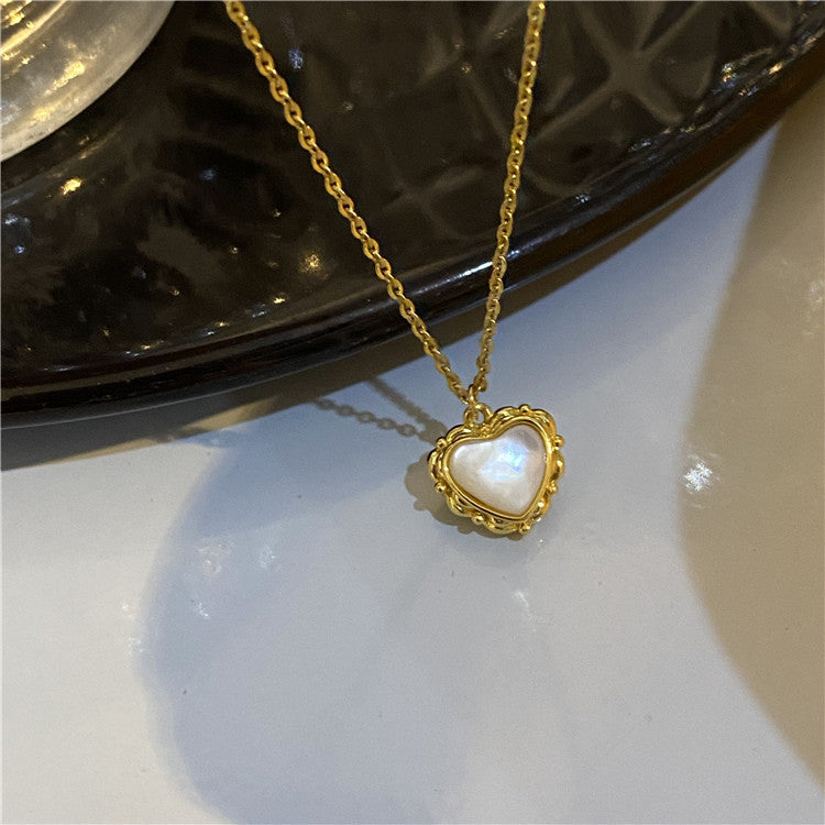 Golden Heart Halo Crystal Pendant Retro Necklace