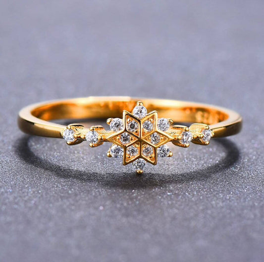 Creative Snowflake Zircon Ring