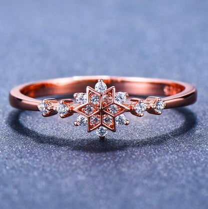 Creative Snowflake Zircon Ring