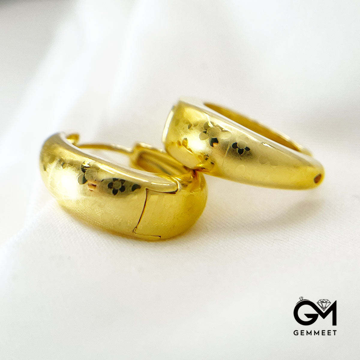 Golden Flower Pattern Classic Chunky Hoop Earrings