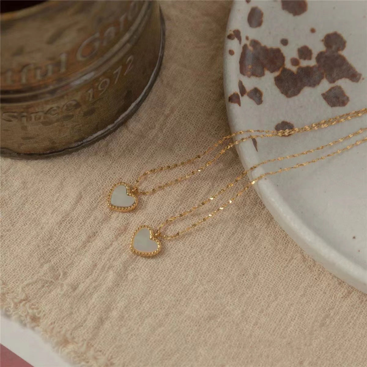 Cute Halo Heart Shape Pendant Necklace