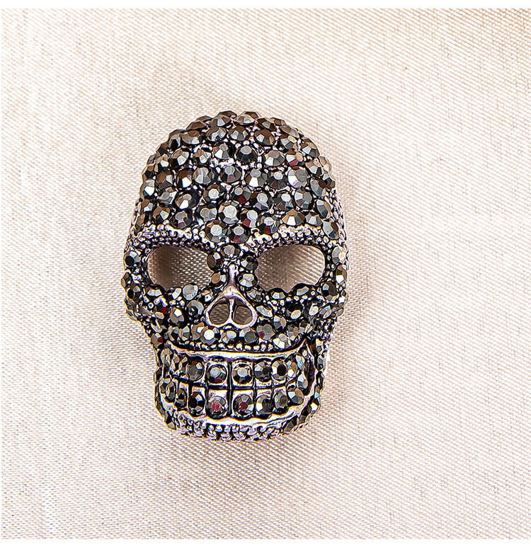 Halloween Diamond Skull Brooch Retro Personality Metal Brooch Jacket Suit Corsage Accessories