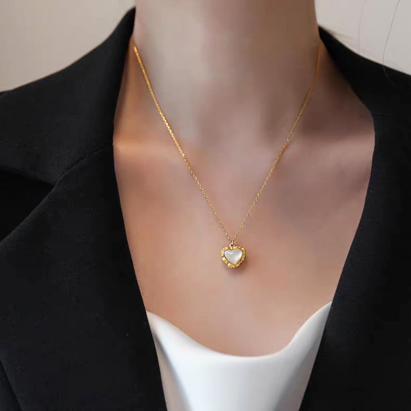 Golden Heart Halo Crystal Pendant Retro Necklace