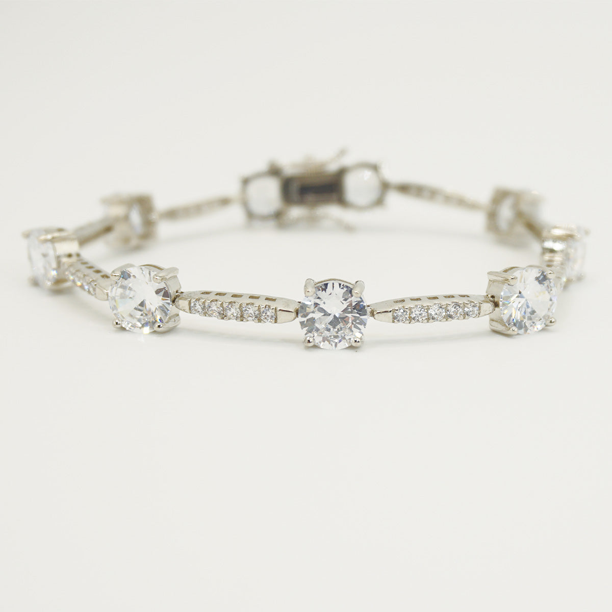 White Gold Common Prong Setting Stones KIARA Bracelet