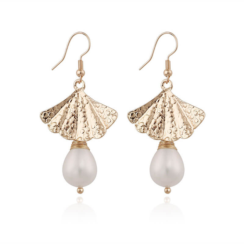 Scalloped Shell Pearl Fashion Earrings